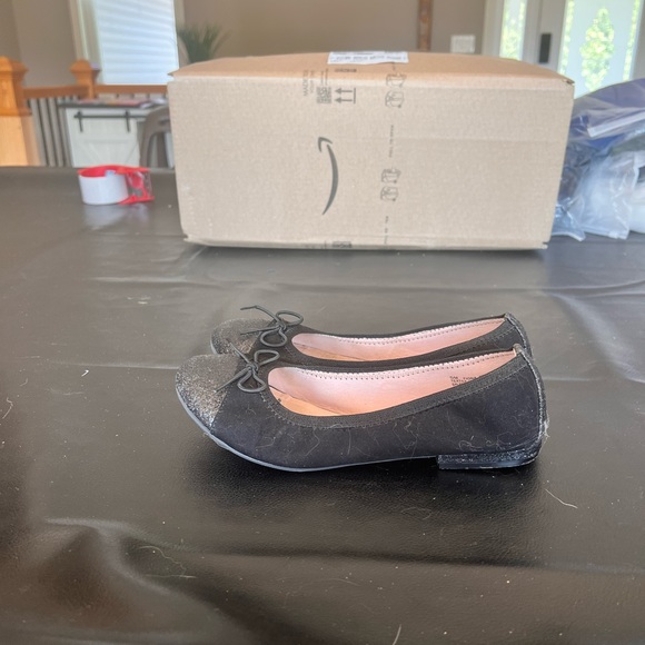 Kelly & Katie‎ Flats - Picture 3 of 7